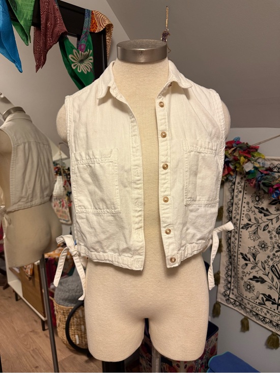Anthropologie Jackets & Blazers - Anthropologie Pilcro Cream Cropped Button-Front Vest
